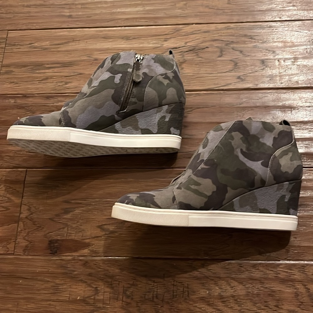 Linea Paola Camo Wedge Sneakers Size 7 - Picture 5 of 8